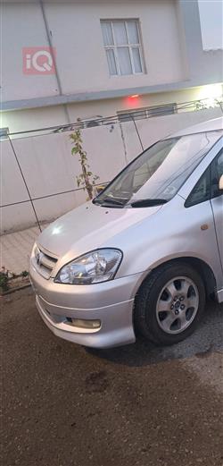 تويوتا إبسم